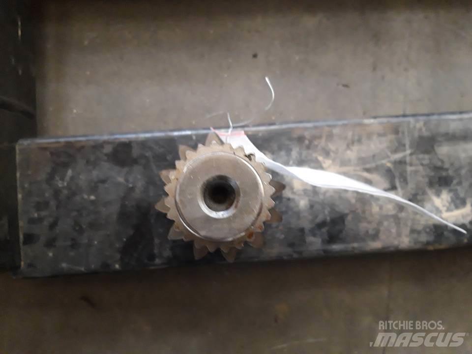 CAT D6C Gear