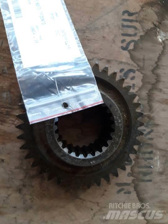CAT D6C Gear