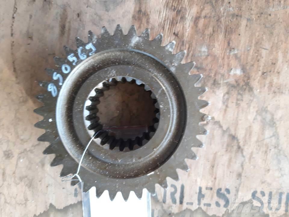 CAT D6C Gear