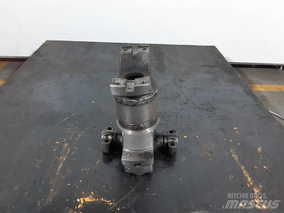 CAT D6H Gear