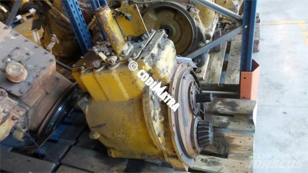 CAT D7E Gear