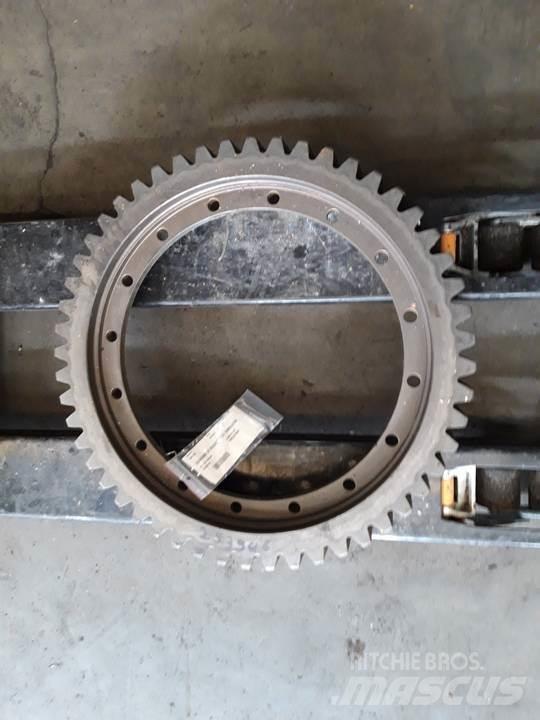 CAT D7F Gear