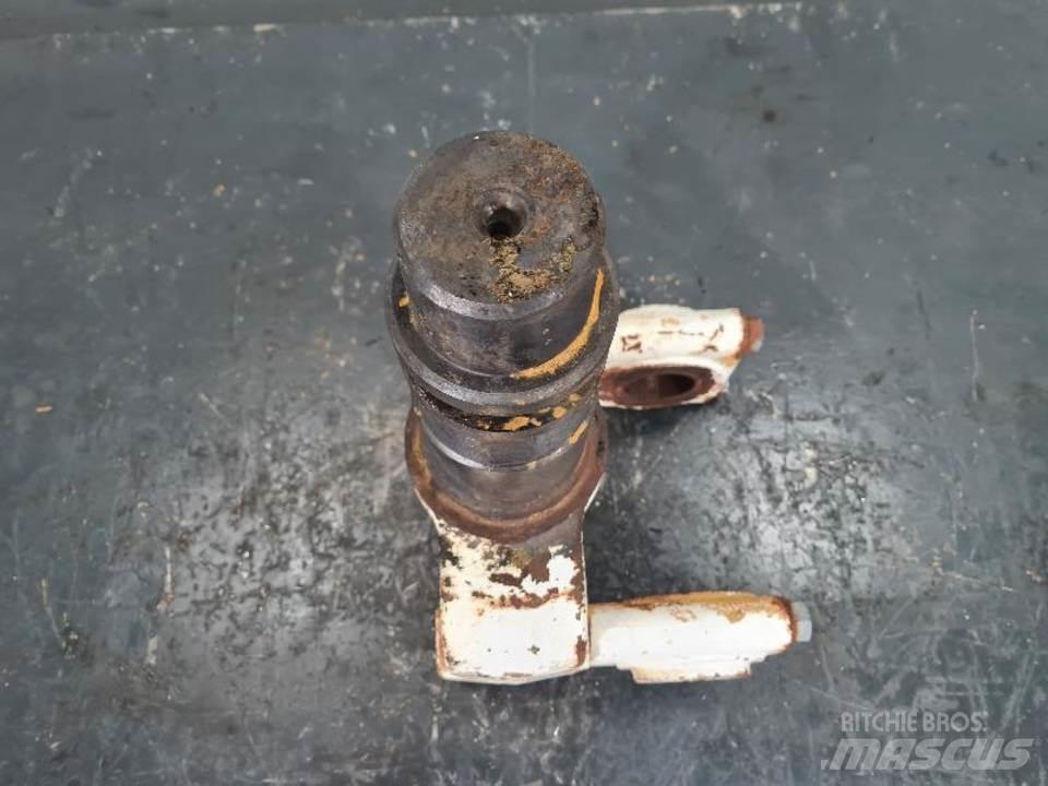CAT D7H Gear