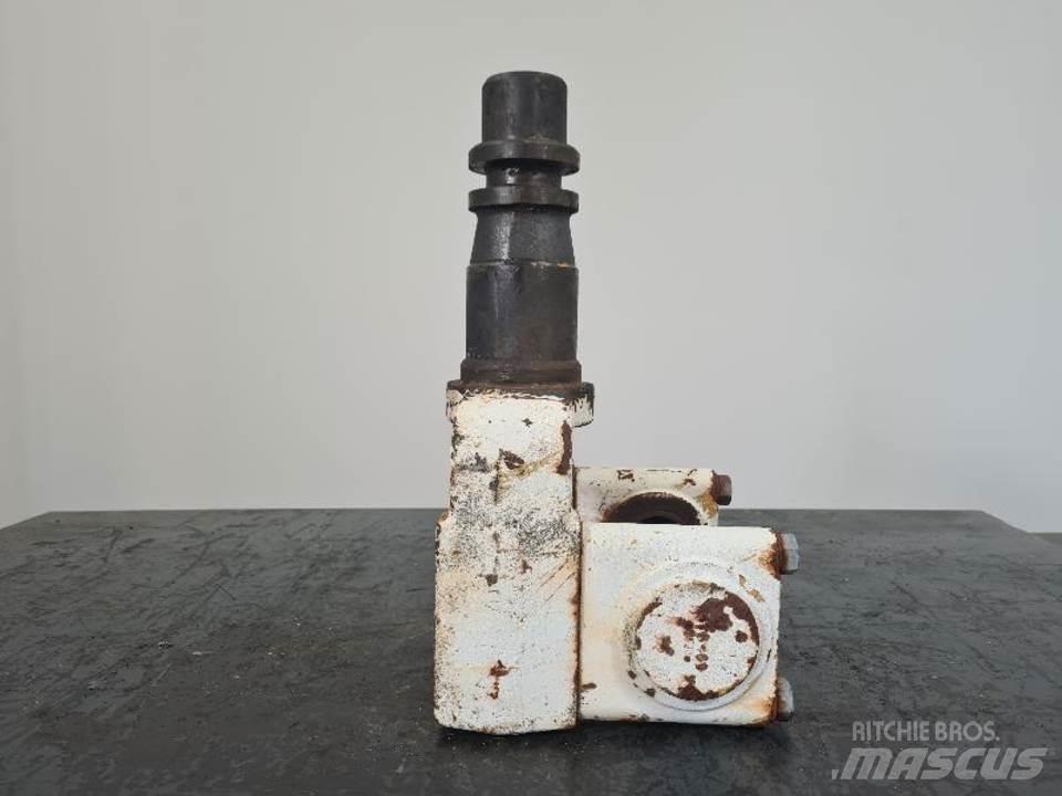 CAT D7H Gear