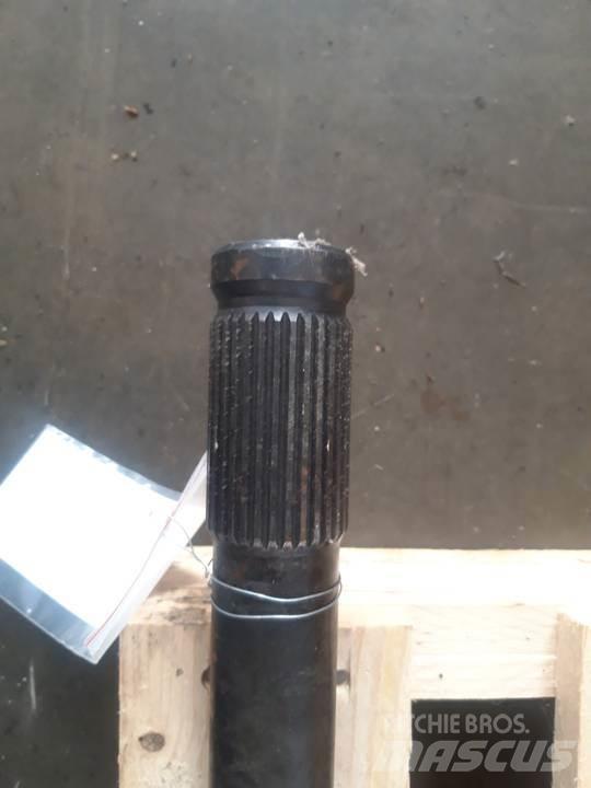 CAT D7R Gear