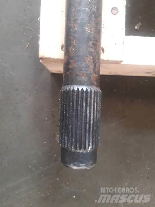 CAT D7R Gear