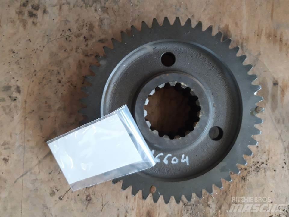 CAT D8H Gear