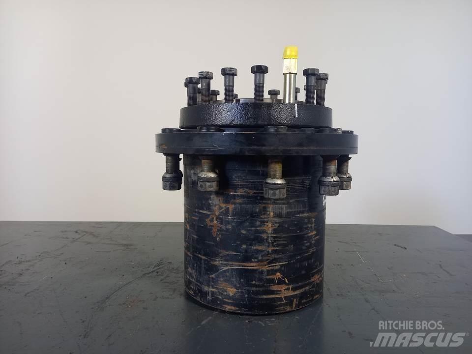 CAT M320F Gear