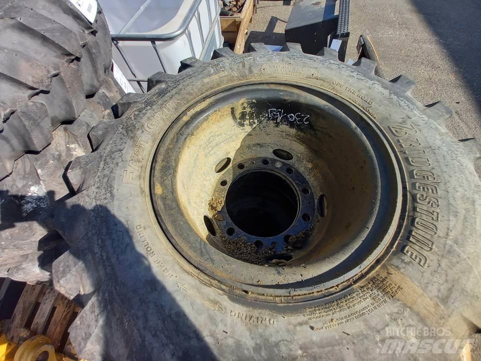 CAT M320F Bånd, kæder og understel