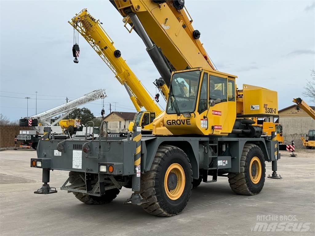 Grove RT530E-2 Kraner til hårdt terræn