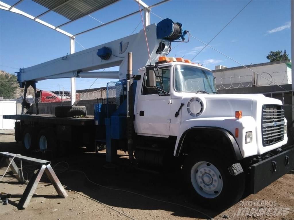 Manitex 30100 Lastbil med kran