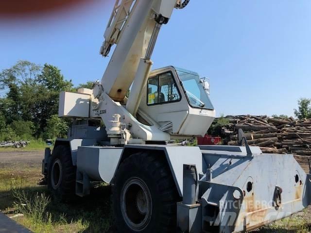 Terex RT230E Kraner til hårdt terræn
