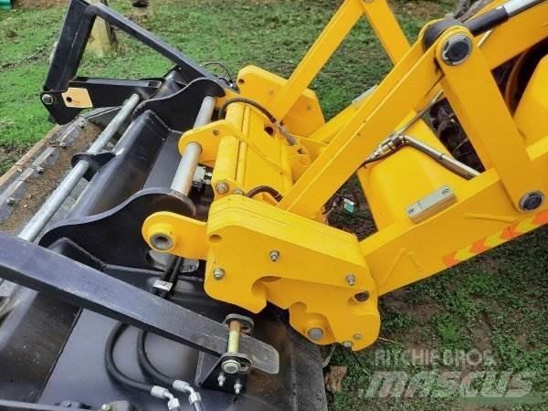 JCB 4CX +Piling Master Rendegravere