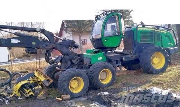John Deere 1270 E 6W Fældebunkelæggere