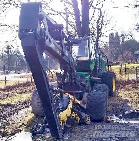 John Deere 1270 E 6W Fældebunkelæggere