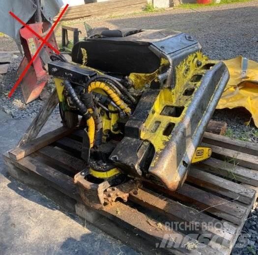 John Deere H 412 Fældebunkelæggere