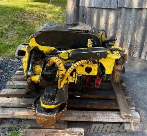 John Deere H 412 Fældebunkelæggere