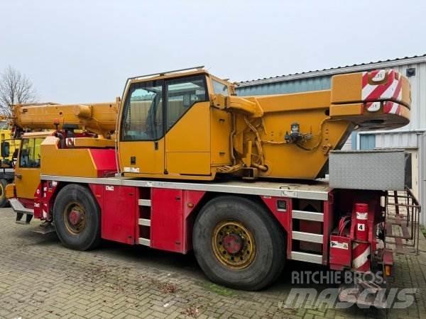 Liebherr 1030-2.1 Lastbil med kran