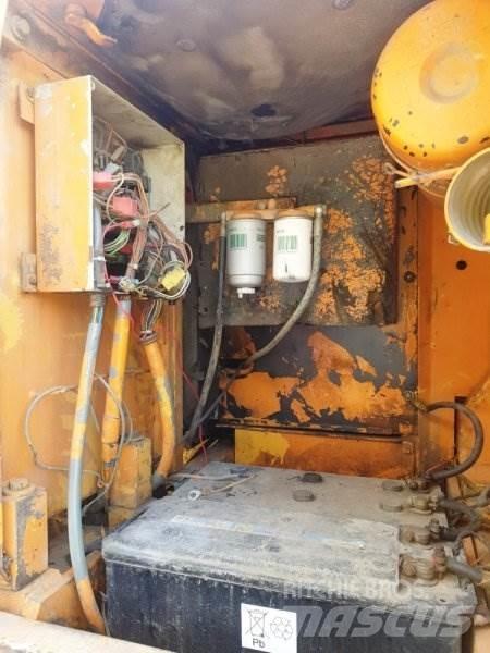 Liebherr R900 B Gravemaskiner på larvebånd