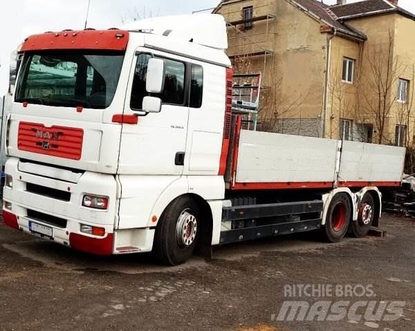 MAN TGA 26.362 Lastbil med lad/Flatbed