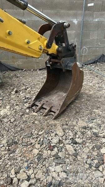 New Holland B100C Rendegravere