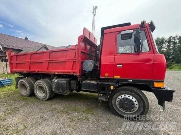 Tatra T815 Lastbiler med tip