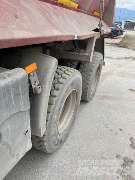 Tatra Terrno Lastbiler med tip