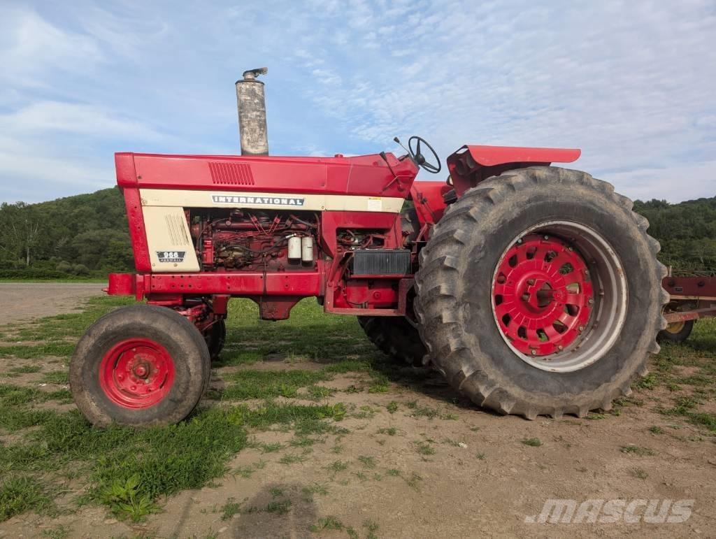 International 966 Traktorer