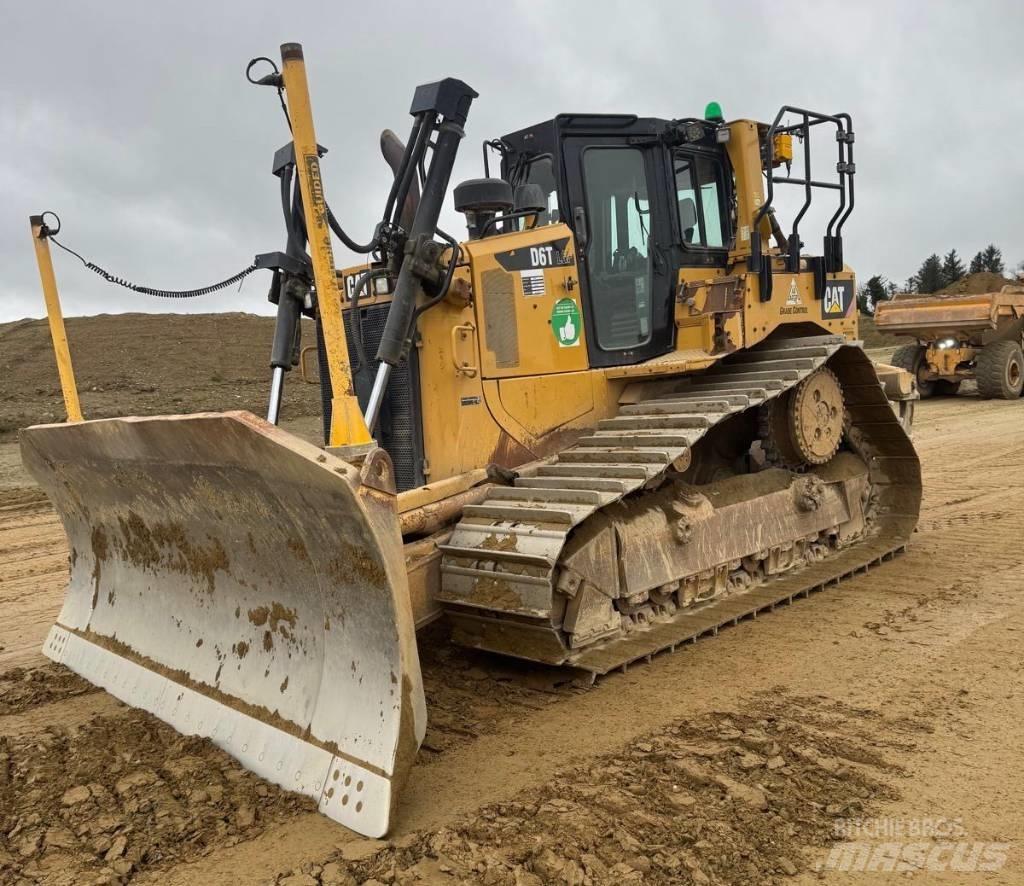 CAT D 6 T LGP Bulldozer på larvebånd