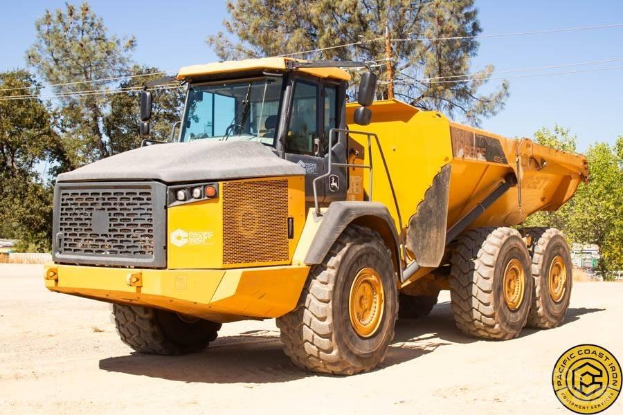 DEERE 410E Terrængående lastbiler