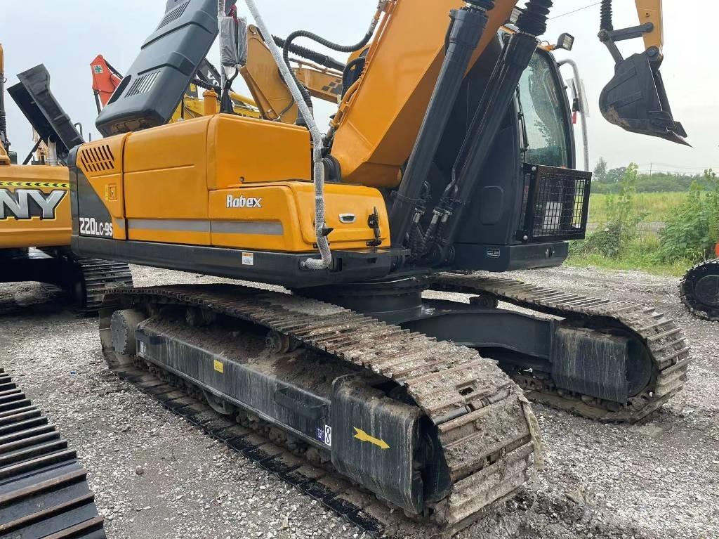 Hyundai R220 Gravemaskiner på larvebånd