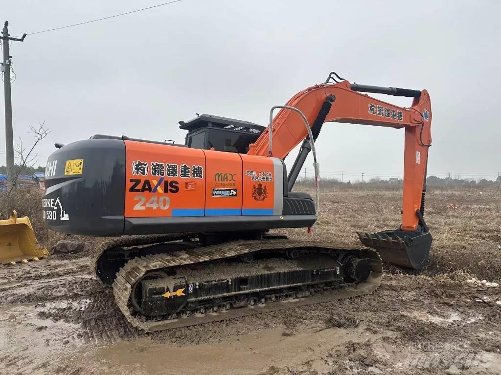 Hitachi ZX 240 Gravemaskiner på larvebånd