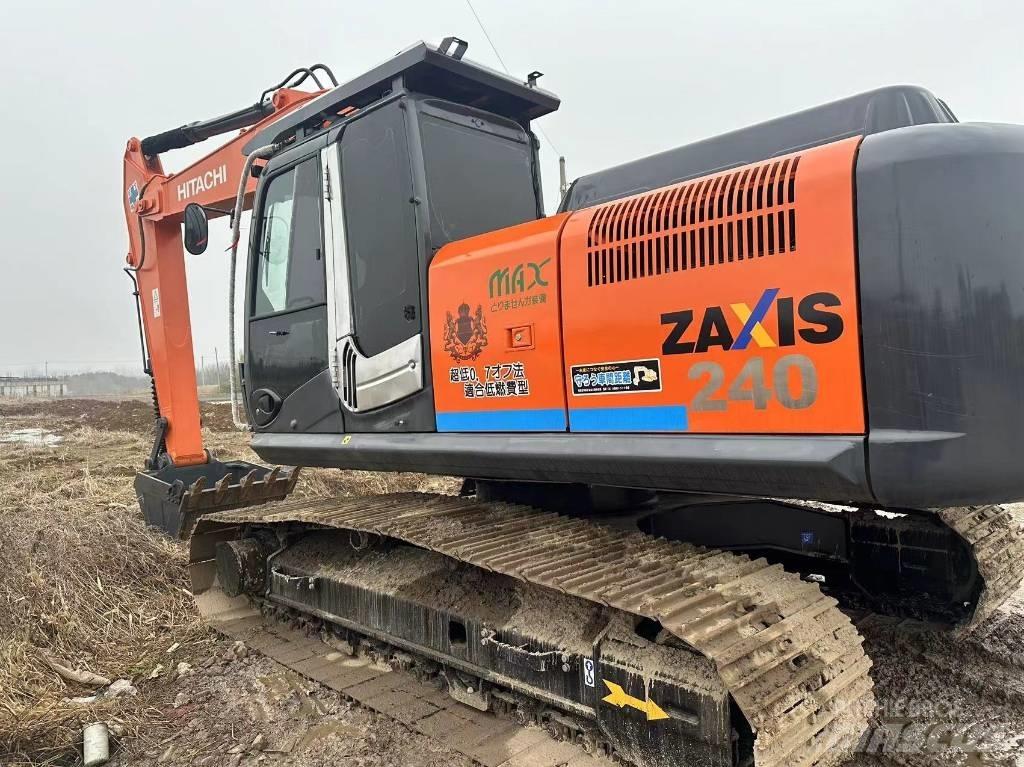 Hitachi ZX 240 Gravemaskiner på larvebånd