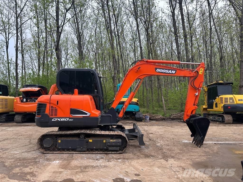 Doosan DX60 Gravemaskiner på larvebånd