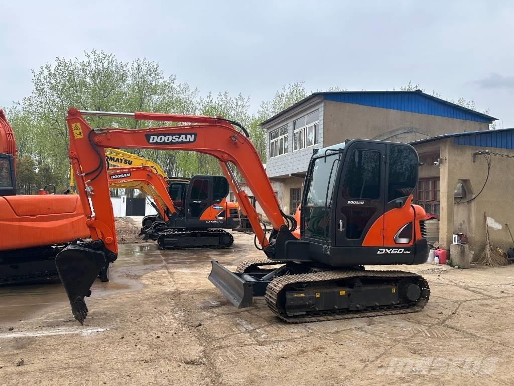 Doosan DX60 Gravemaskiner på larvebånd