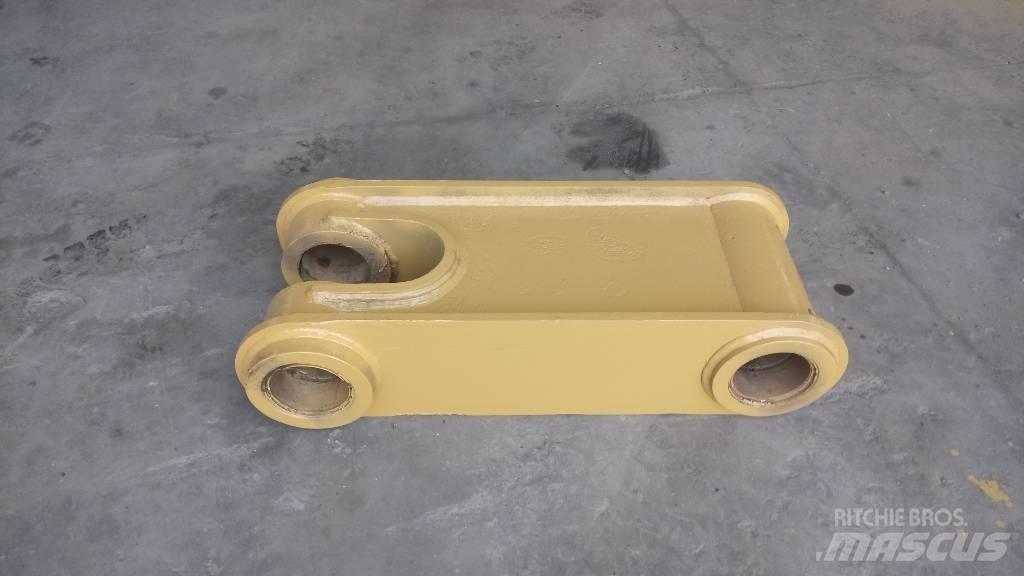 CAT 245 Chassis og suspension