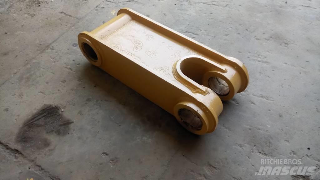 CAT 245 Chassis og suspension