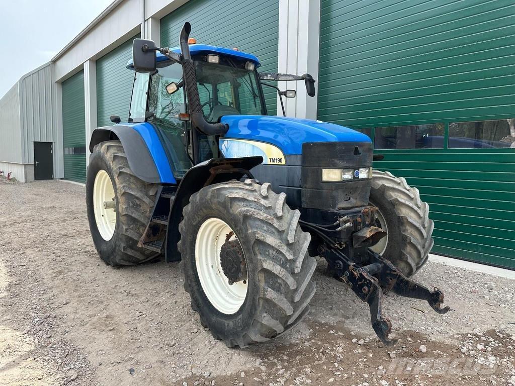 New Holland TM 190 Traktorer