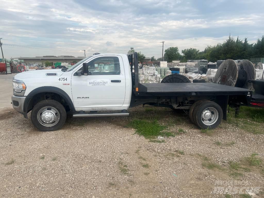 RAM 5500 Lastbil med lad/Flatbed