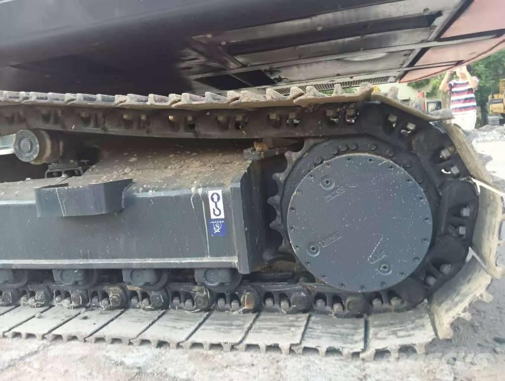 Doosan DX 225 Gravemaskiner på larvebånd