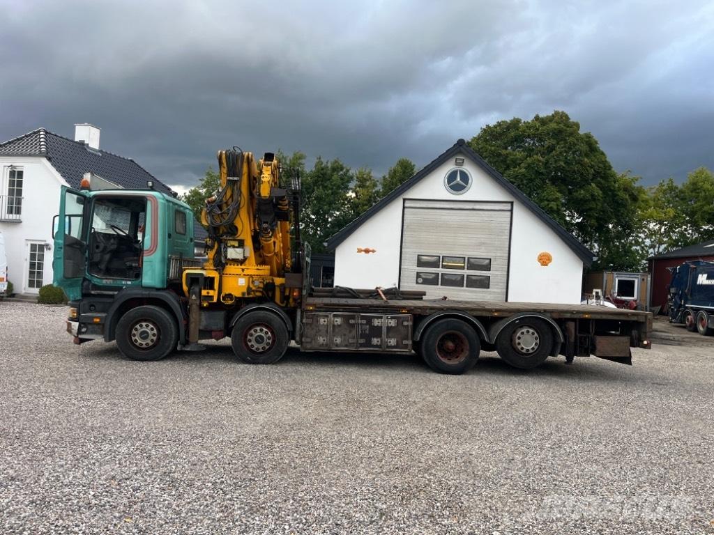 Scania 124 G 420 Lastbil med kran