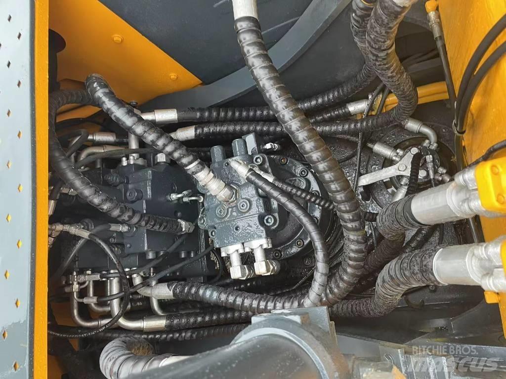 Hyundai R220 Gravemaskiner på larvebånd