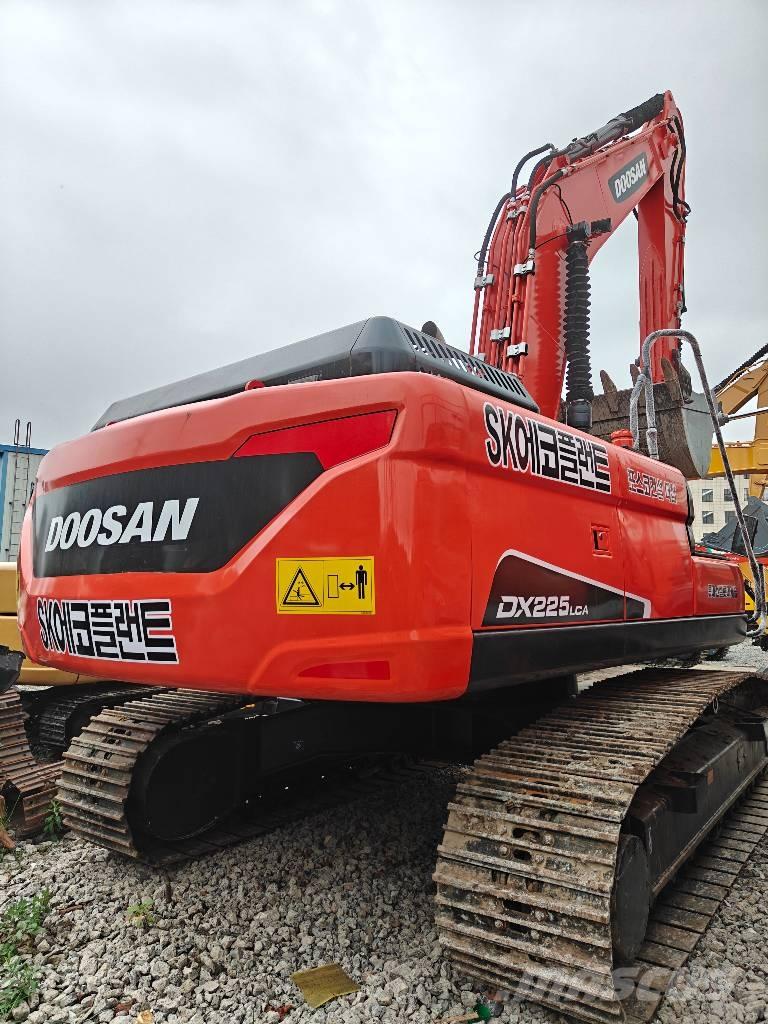 Doosan DX 225 LC-9C Gravemaskiner på larvebånd