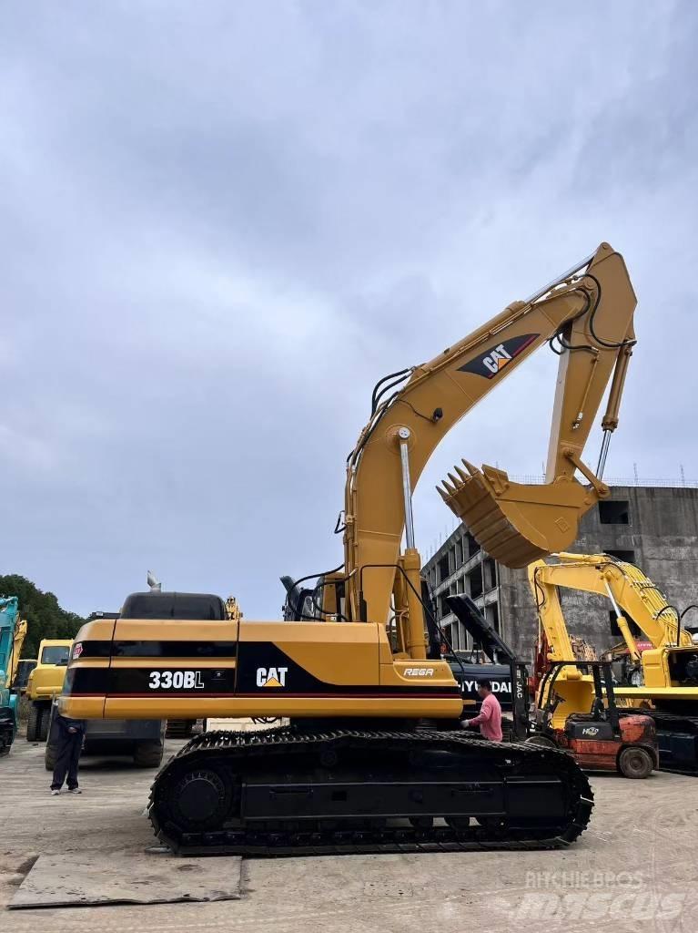 CAT 330 B Gravemaskiner på larvebånd