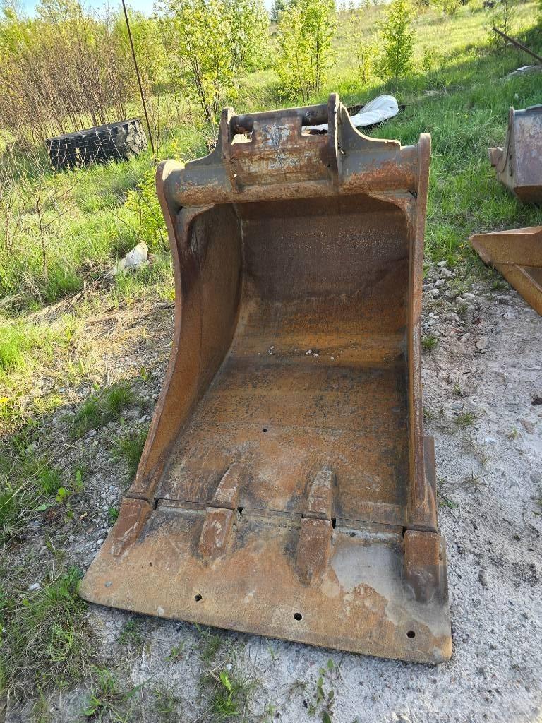 CAT 318 Gravemaskiner på hjul