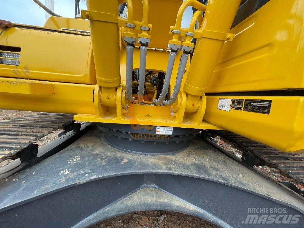 Komatsu PC 220 Gravemaskiner på larvebånd