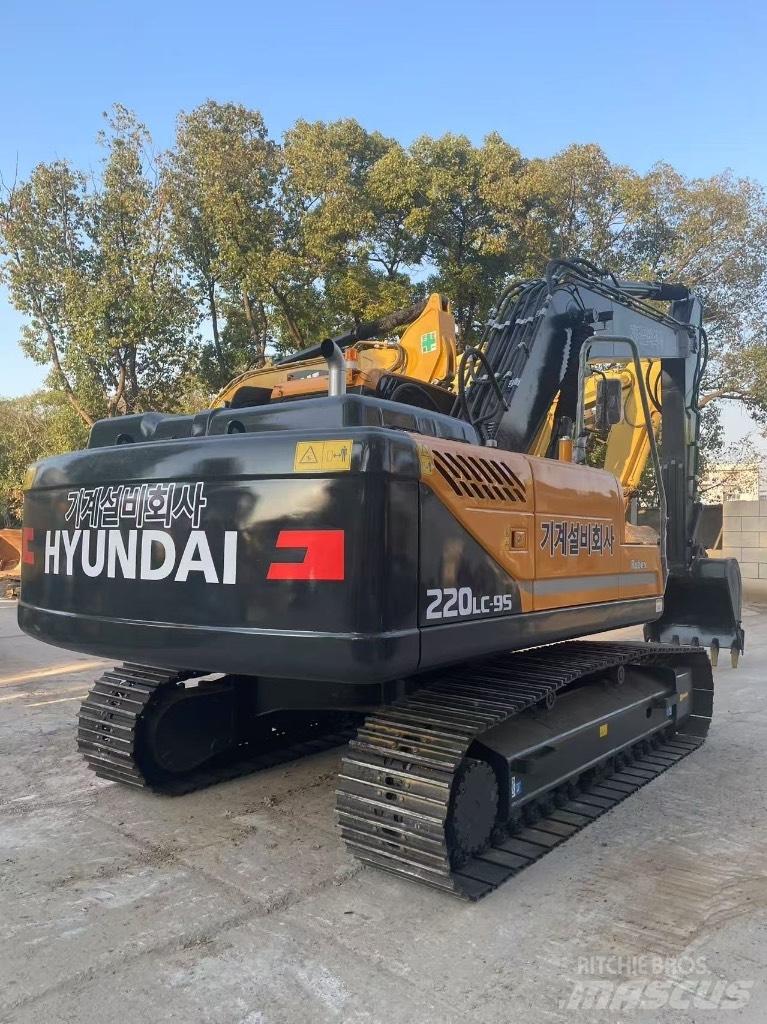 Hyundai 220LC-9S Gravemaskiner på larvebånd
