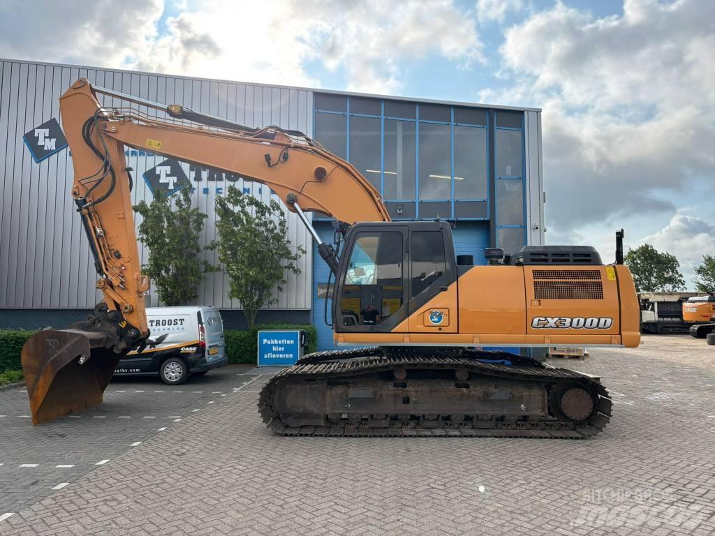 CASE CX300D Gravemaskiner på larvebånd