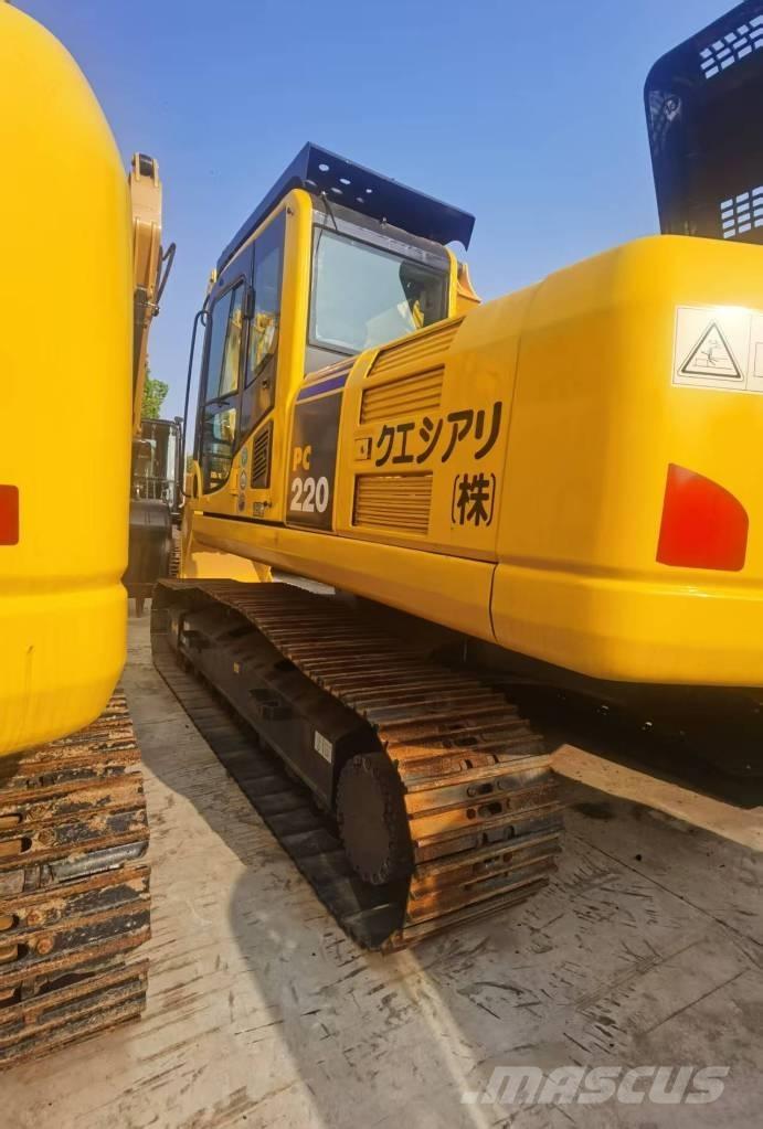 Komatsu PC 220-8 Gravemaskiner på larvebånd