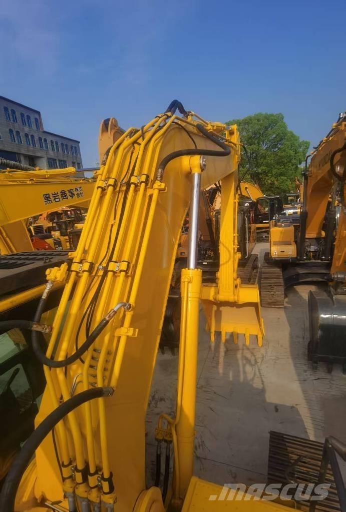 Komatsu PC 220-8 Gravemaskiner på larvebånd